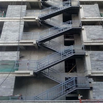 Scala con struttura in acciaio